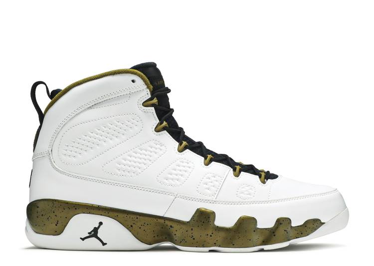 Air Jordan 9 Retro Statue